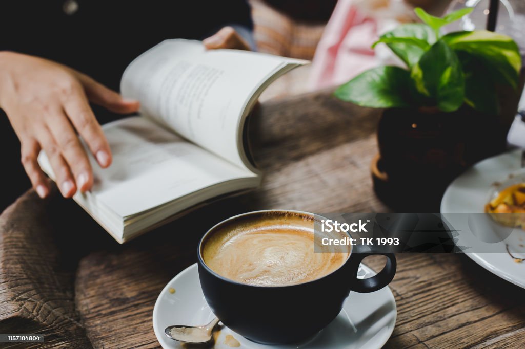 Las cafeterías para estudiar cada vez son más cocncurridas/ Foto: iStock.