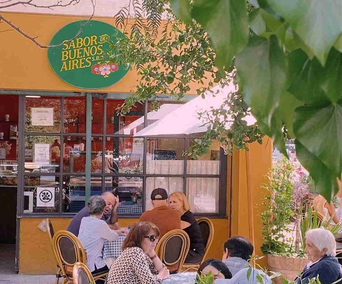 Fachada cafetería Sabor de Buenos Aires. Del Instagram @sabor_de_buenos:aires